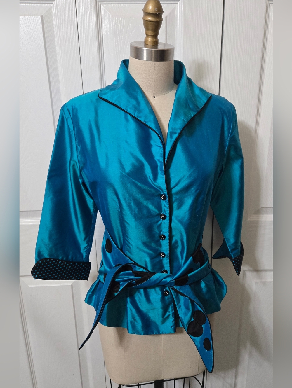 Teal Button Up Top w/Attached Poke a dot Belt, Size 6, Like New - Picture 6 of 14